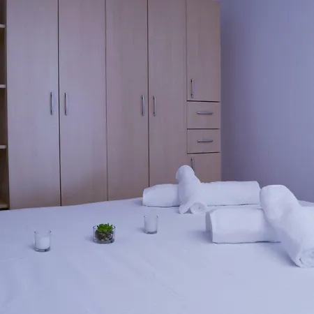 V By The Sea - Nord Apartament